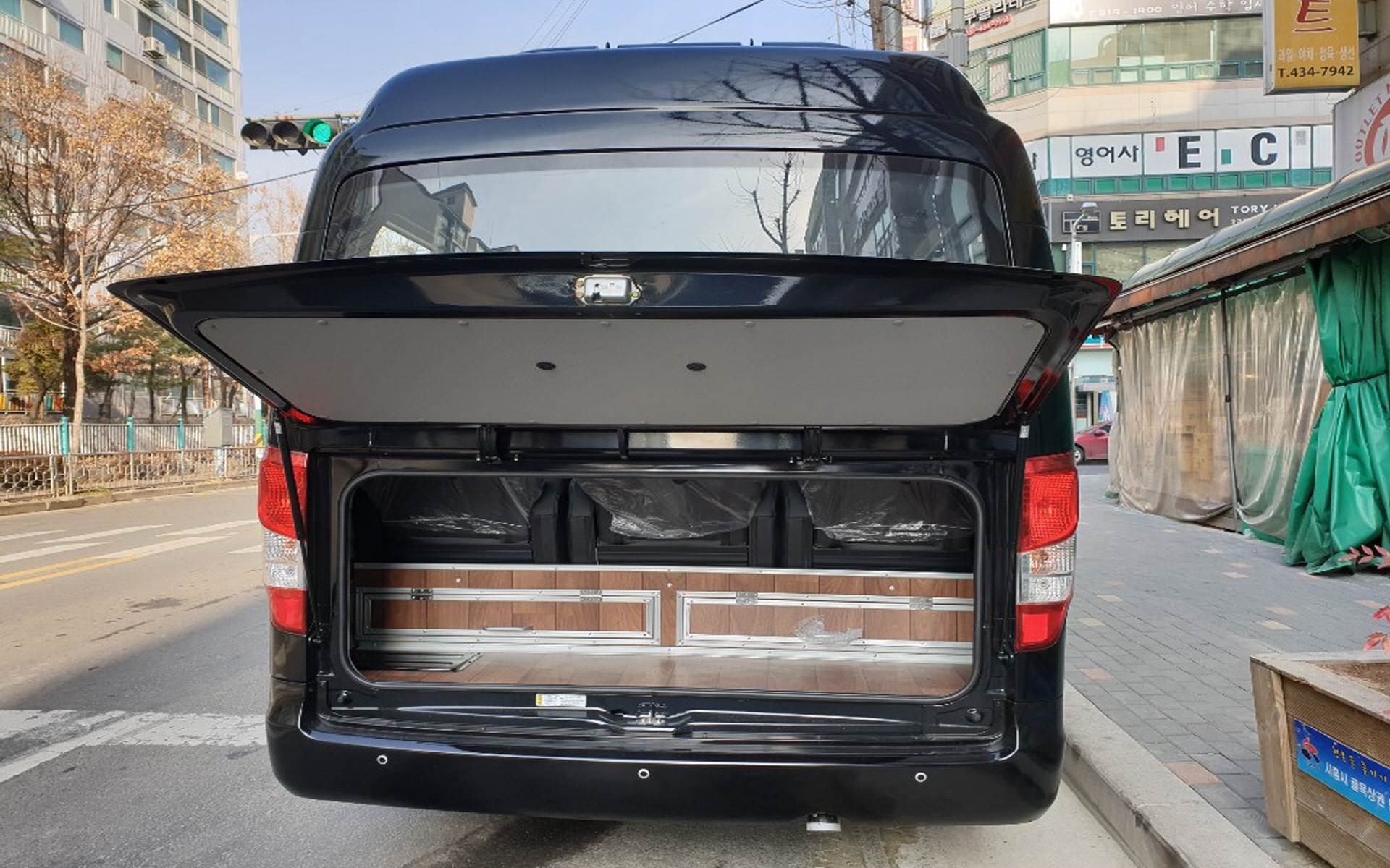 중형 11인승 VIP리무진 버스 후면