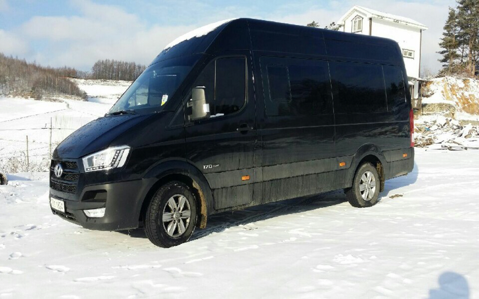 중형 15인승 솔라티 리무진 버스 좌전