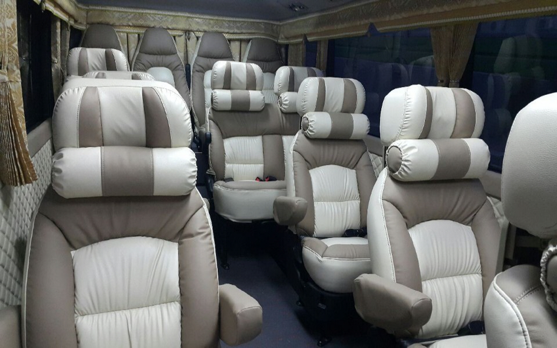 중형 16인승 미니 리무진 버스 내부2