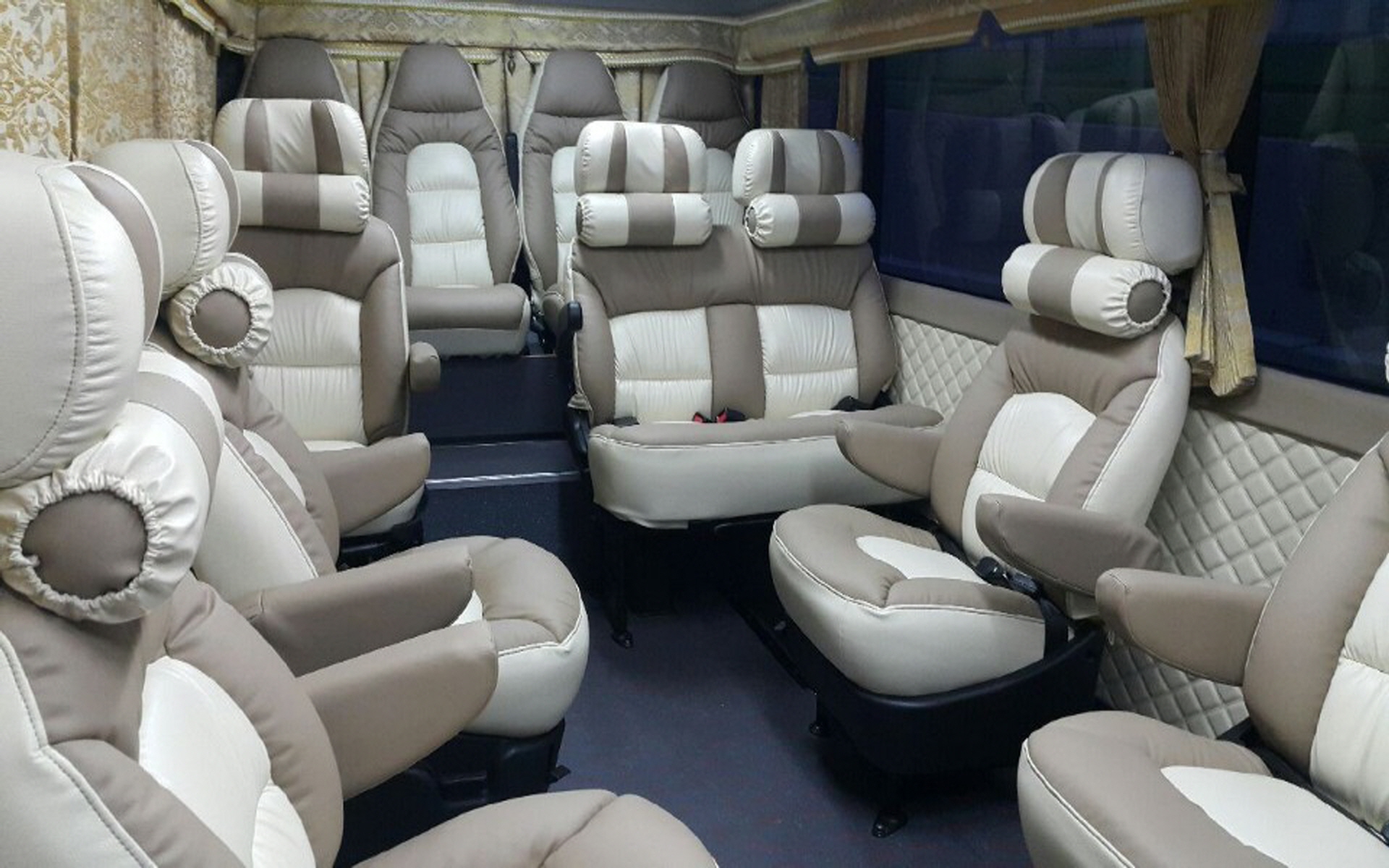 중형 16인승 미니 리무진 버스 내부3